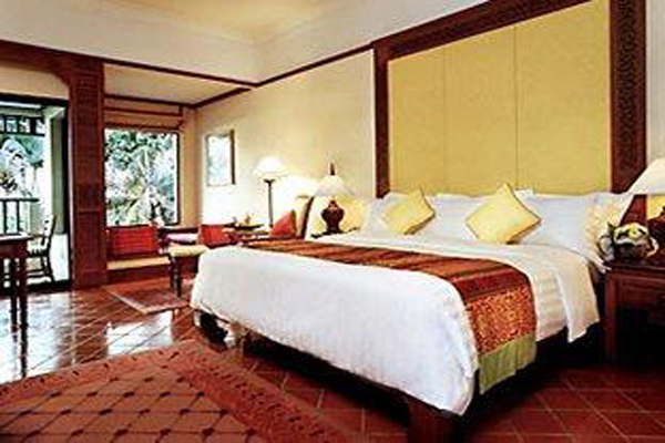 deluxe-room.jpg