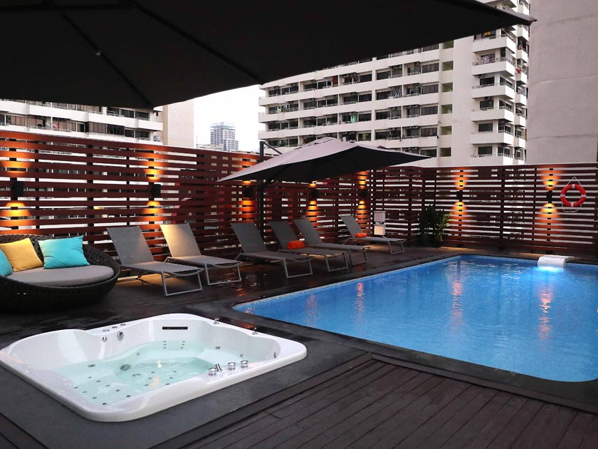 Rooftop-Jacuzzi-and-Pool-1.jpg