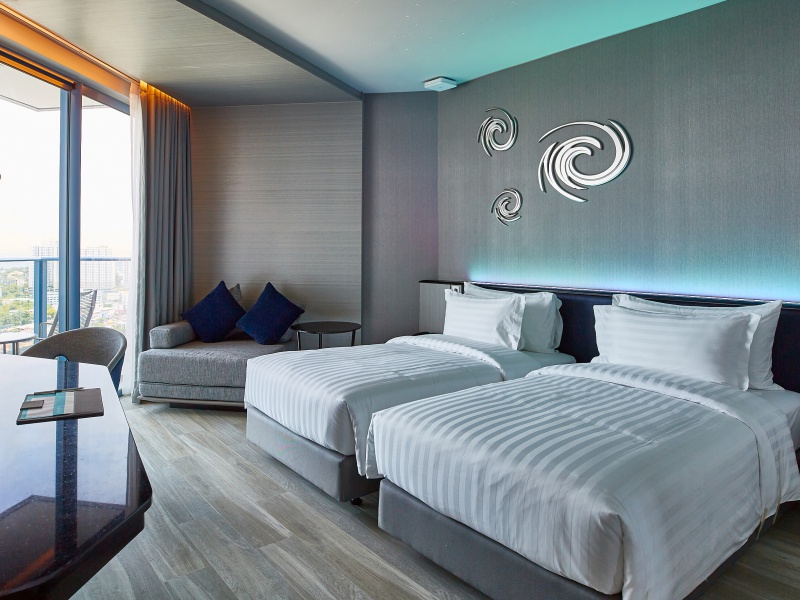 grande_centre_point_pattaya_twobedroom_panoramic_suite_extra_larg_800_600_3.jpg