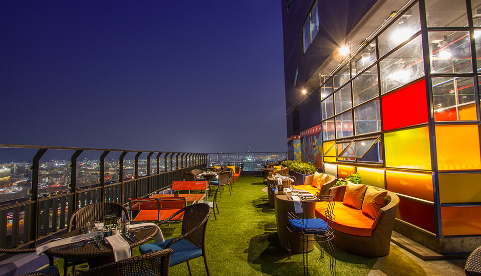 004_24th-Floor_The-Roof-Sky-Bar-_-Restaurant_HERO-Shot.jpg