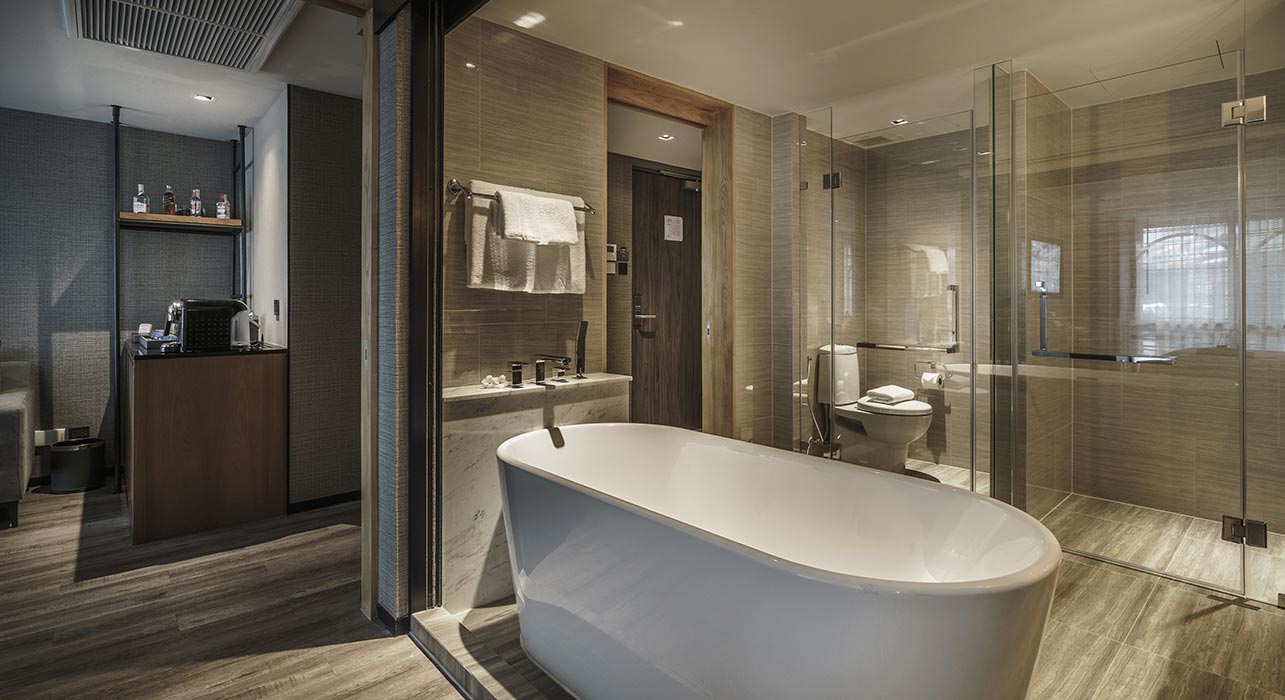 akyra_TAS_Sukhumvit_bangkok_junior_suite_bathroom_interior.jpg