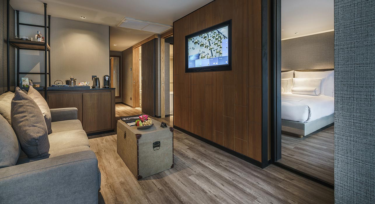 akyra_TAS_Sukhumvit_bangkok_junior_suite_living_area_interior.jpg