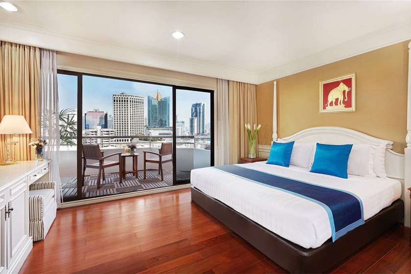 Sukhumvit-Deluxe_Room-38_sqm-1.jpg