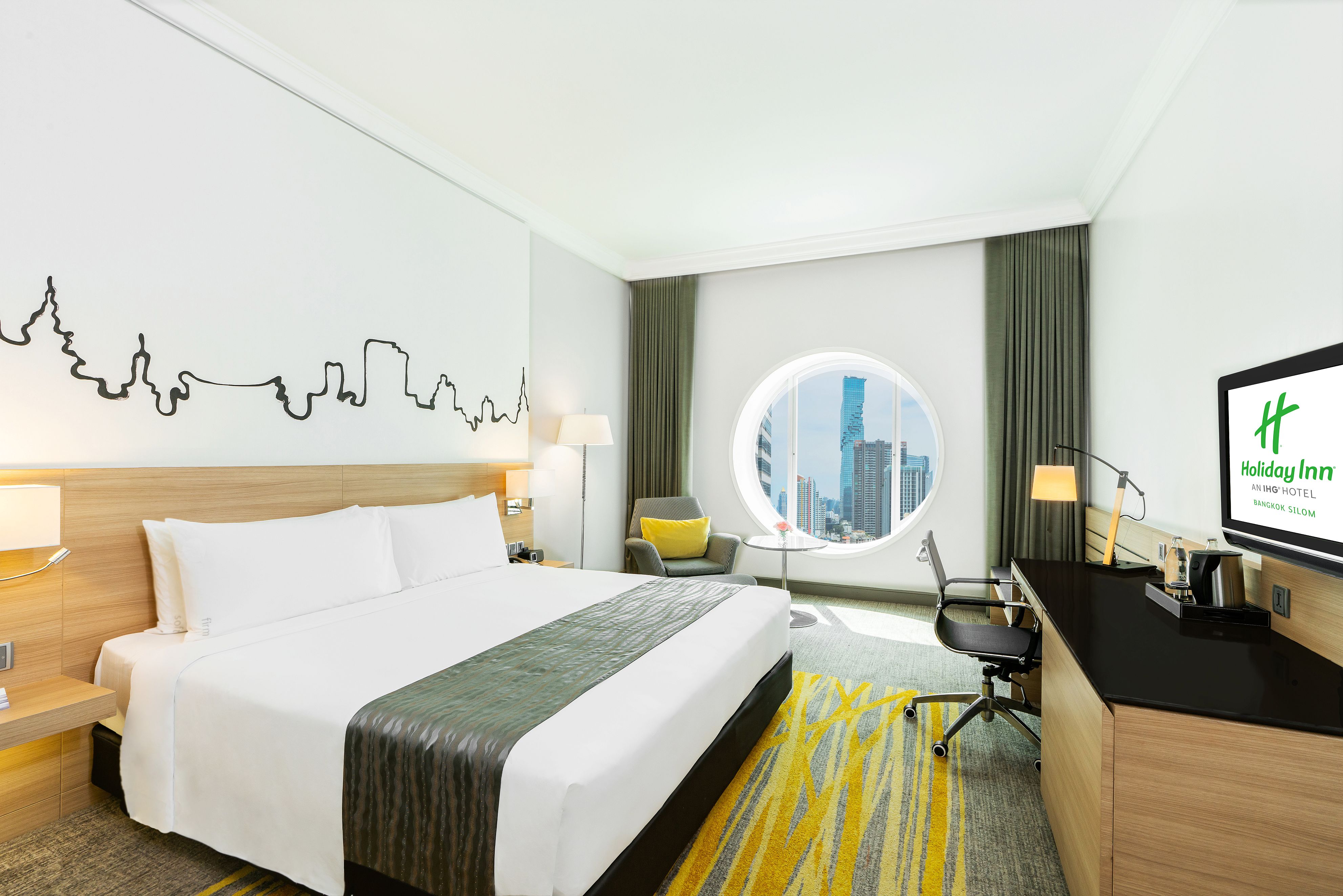 Deluxe King Room_Gold.jpg